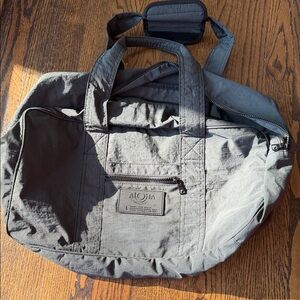 ALOHA COLLECTION Keep it Light Weekender / Duffel Bag